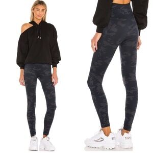 SPANX Look At Me Now Seamless Black Cam Leggings